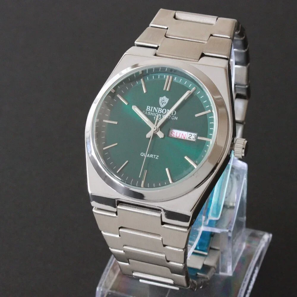 Men's Integrated Bracelet Sports Watch Stainless Steel Radiant Green Dial 40mm